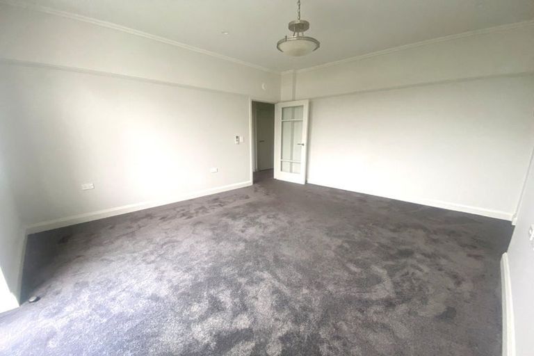 Photo of property in Fountain Court, 3/48 Oriental Parade, Oriental Bay, Wellington, 6011