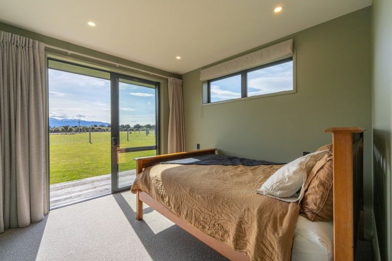 Photo of property in 877 Manapouri Te Anau Highway, Te Anau, 9679