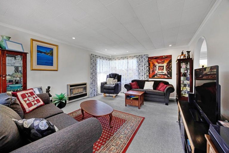 Photo of property in 8 Mahoe Street, Strandon, New Plymouth, 4312