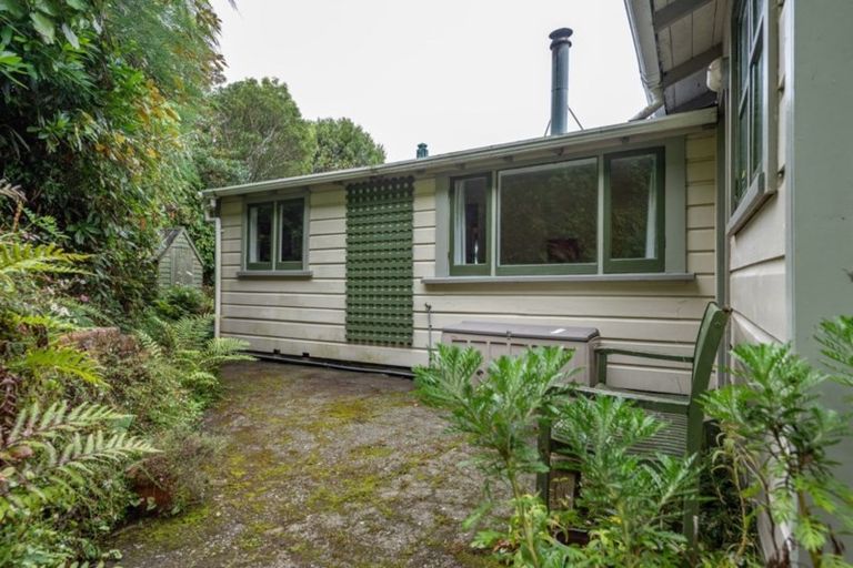 Photo of property in 27 Baroda Street, Khandallah, Wellington, 6035