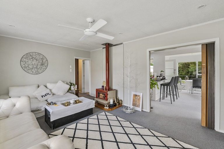 Photo of property in 13 Awatea Avenue, Paraparaumu, 5032