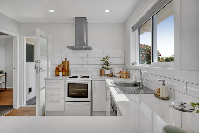 Photo of property in 1141 Devon Road, Bell Block, New Plymouth, 4373