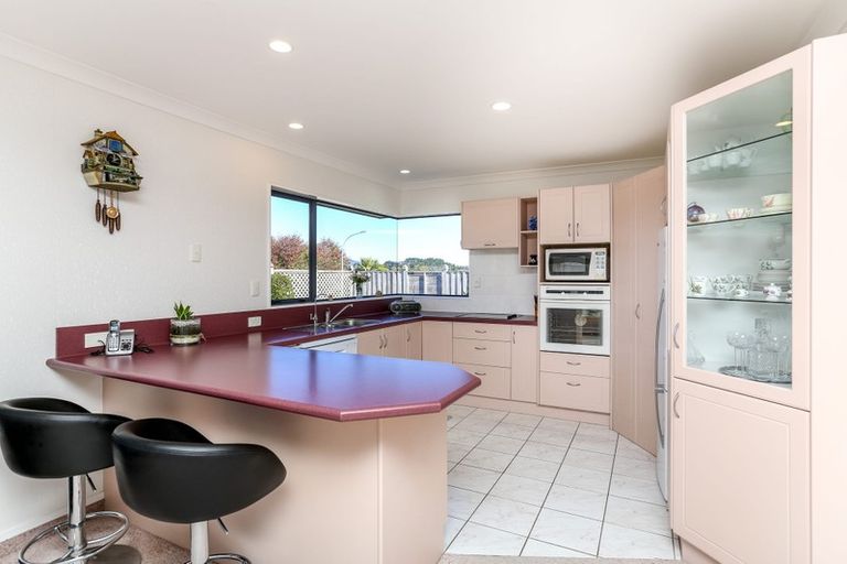 Photo of property in 8 Adam Lile Drive, Highlands Park, New Plymouth, 4312