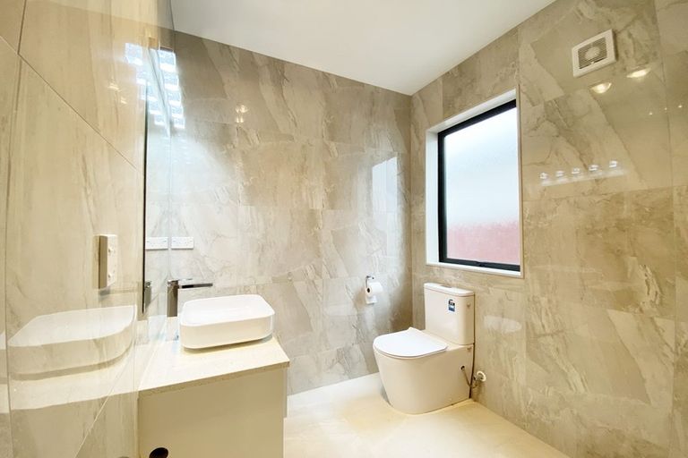 Photo of property in 17 Cooladawson Drive, Flat Bush, Auckland, 2019