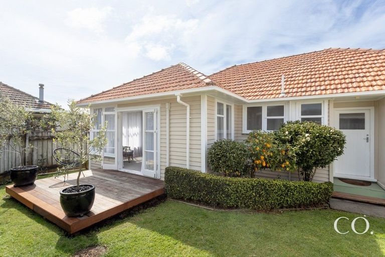 Photo of property in 25b Pine Avenue, Otumoetai, Tauranga, 3110