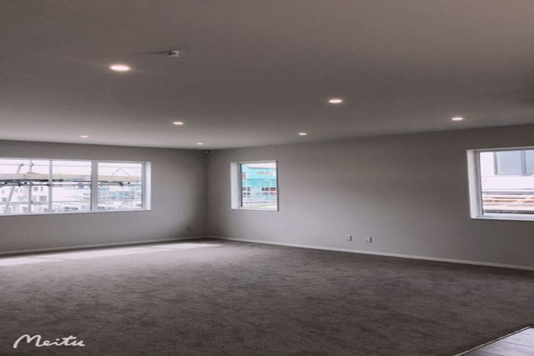 Photo of property in 38 Takurua Terrace, Orewa, 0931