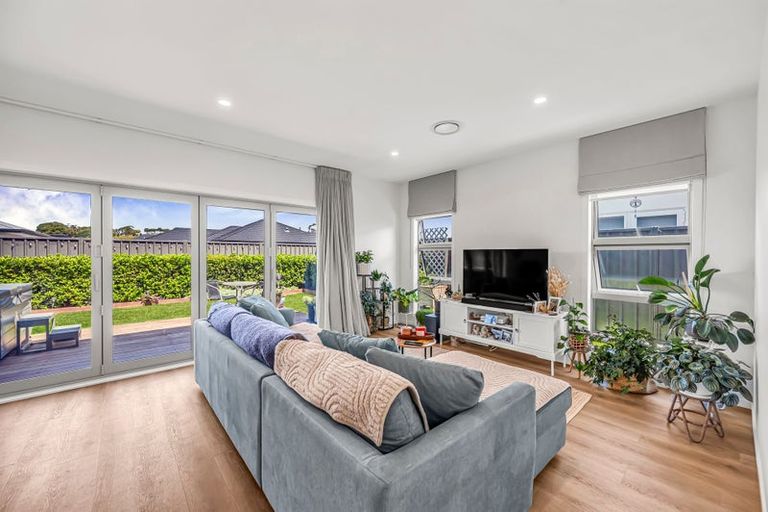 Photo of property in 47 Pelorus Avenue, Poraiti, Napier, 4112