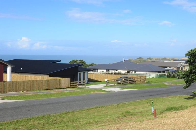 Photo of property in 40 Sunset Drive, Baylys Beach, 0377