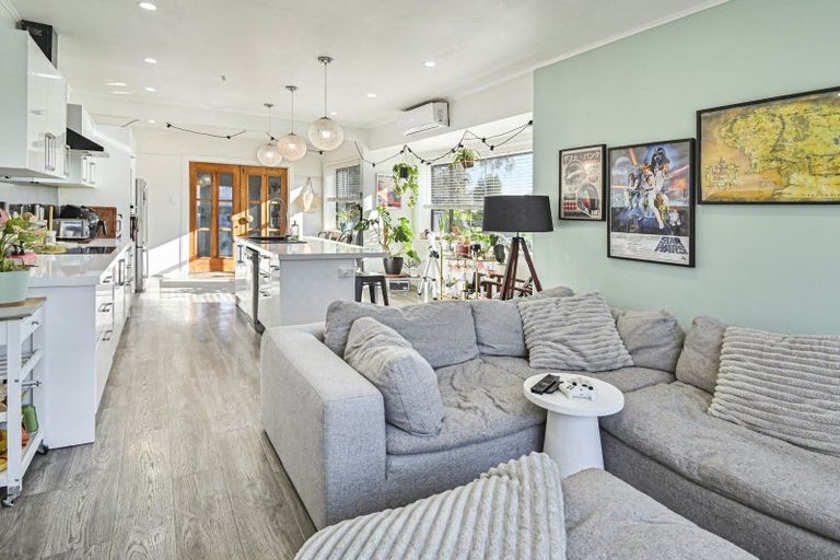 Photo of property in 705 Massey Street, Akina, Hastings, 4122