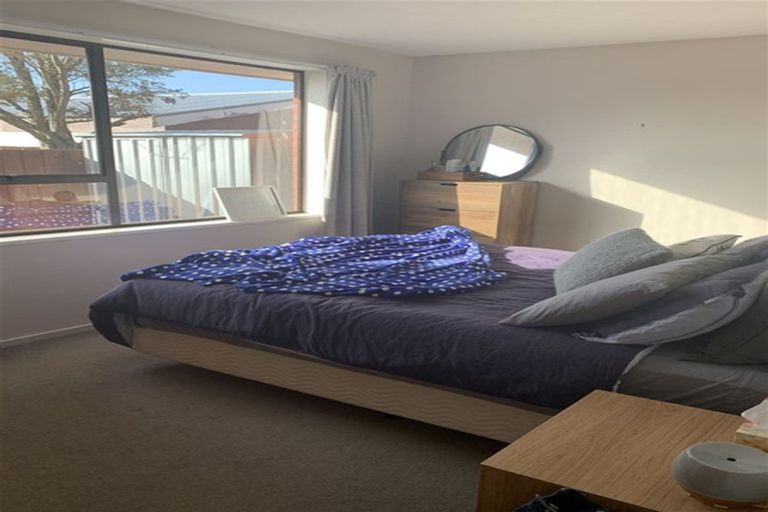 Photo of property in 1/39 Solomon Avenue, Redwood, Christchurch, 8051