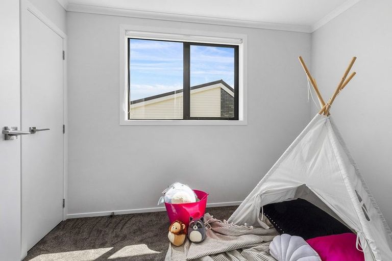 Photo of property in 30 Bee Lane, Whitby, Porirua, 5024