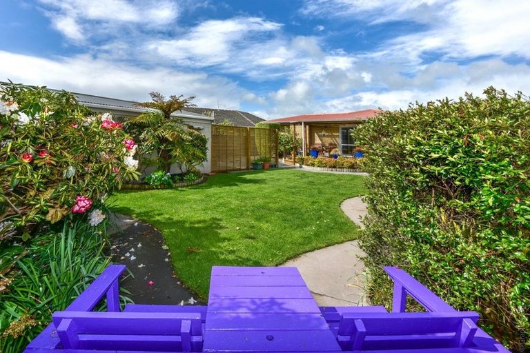 Photo of property in 35 Woodgrove Avenue, North New Brighton, Christchurch, 8083