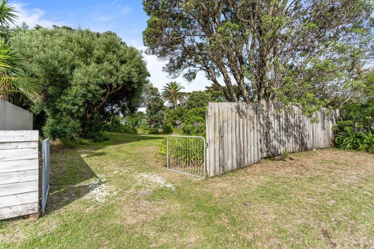 Photo of property in 304 Beverley Terrace, Whangamata, 3620