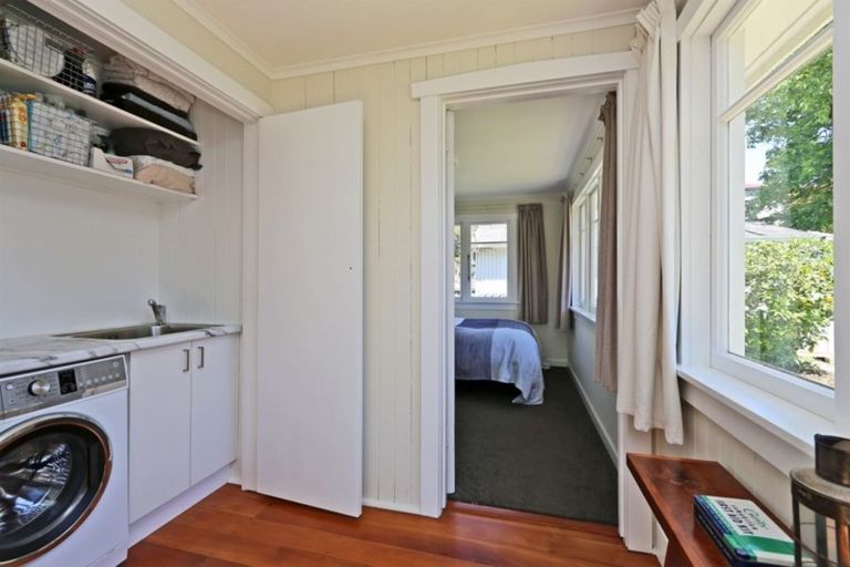 Photo of property in 102 Sylvan Road, Parkvale, Hastings, 4122