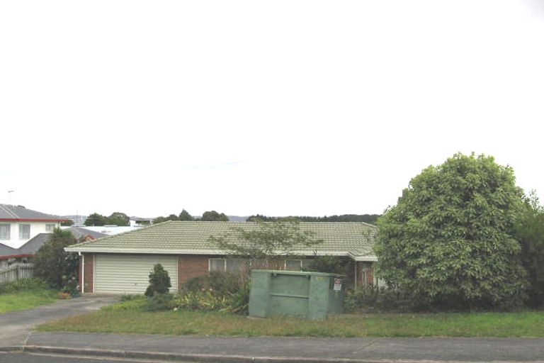 Photo of property in 7 Mira Place, Windsor Park, Auckland, 0632