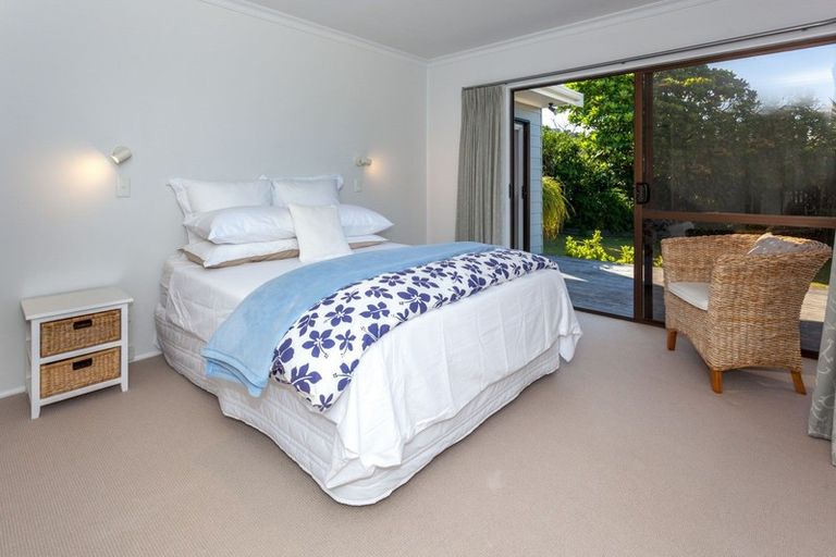 Photo of property in 59 Hahei Beach Road, Hahei, Whitianga, 3591