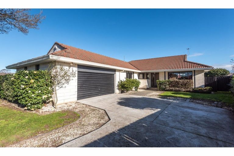 Photo of property in 17 Lovelock Street, Dallington, Christchurch, 8061