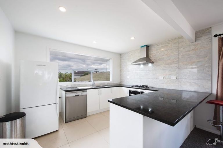 Photo of property in 51 Colwill Road, Massey, Auckland, 0614