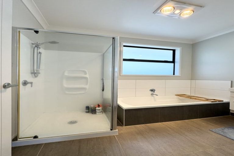 Photo of property in 81 Manuel Road, Silverdale, 0932