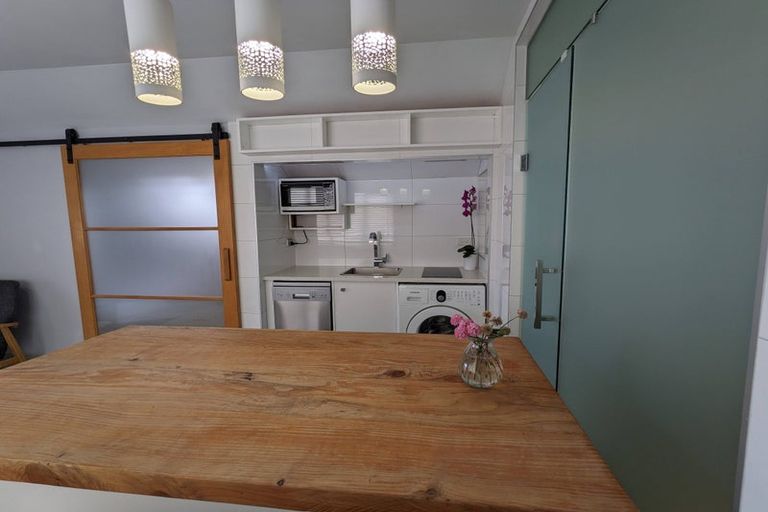 Photo of property in 19 Millstream Drive, Henderson, Auckland, 0610