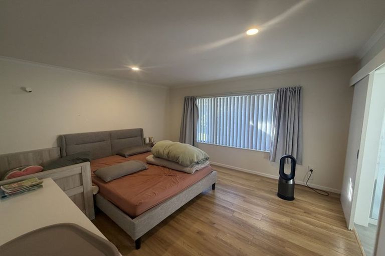 Photo of property in 6 Mohill Place, East Tamaki Heights, Auckland, 2016