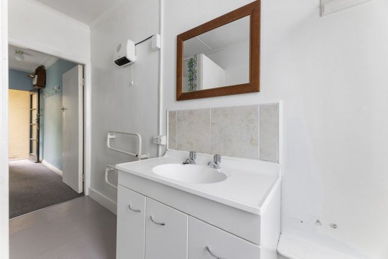 Photo of property in 221 Tomahawk Road, Andersons Bay, Dunedin, 9013