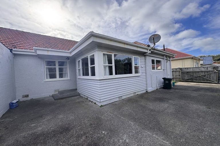 Photo of property in 26 Monorgan Road, Strathmore Park, Wellington, 6022