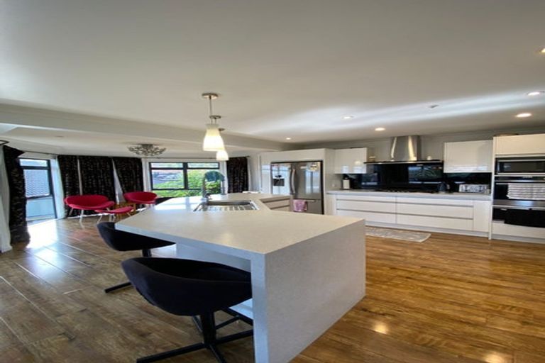 Photo of property in 39 Lansell Drive, East Tamaki Heights, Auckland, 2016