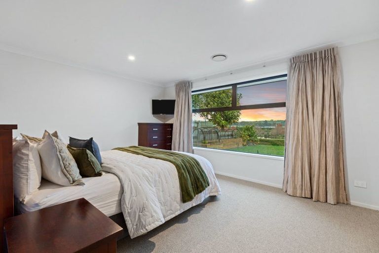 Photo of property in 160 Lakes Boulevard, Pyes Pa, Tauranga, 3112