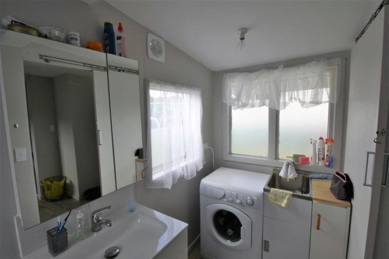 Photo of property in 22 Gordon Street, Strathern, Invercargill, 9812