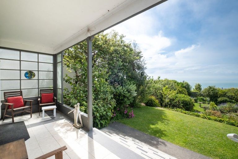 Photo of property in 114 Thompson Road, Bluff Hill, Napier, 4110