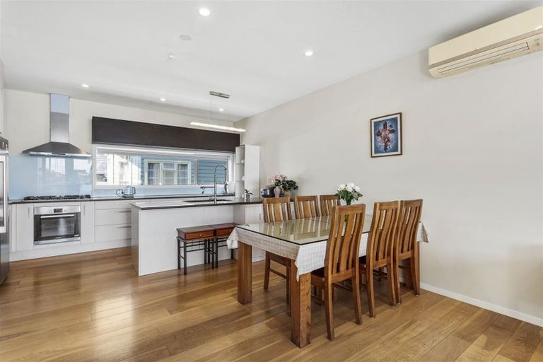 Photo of property in 44 Regent Street, Devonport, Auckland, 0624