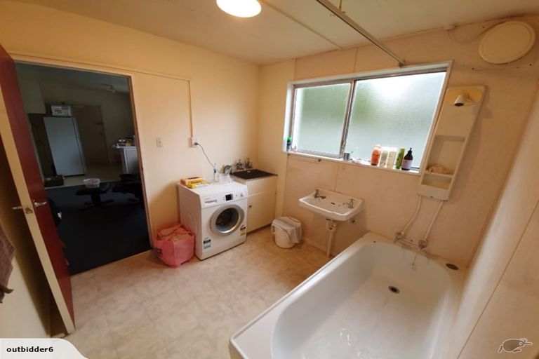 Photo of property in 1/158 Kings Crescent, Hutt Central, Lower Hutt, 5010