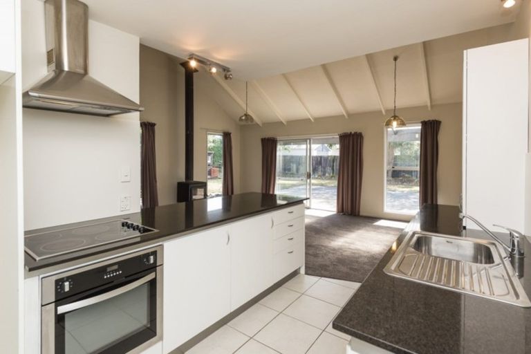 Photo of property in 7 Valecrest Avenue, Parklands, Christchurch, 8083