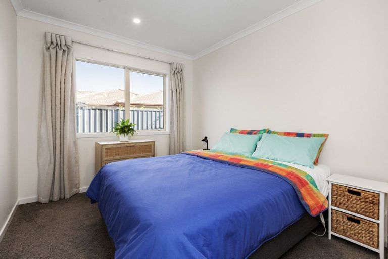 Photo of property in 12 Rotoiti Way, Poraiti, Napier, 4112