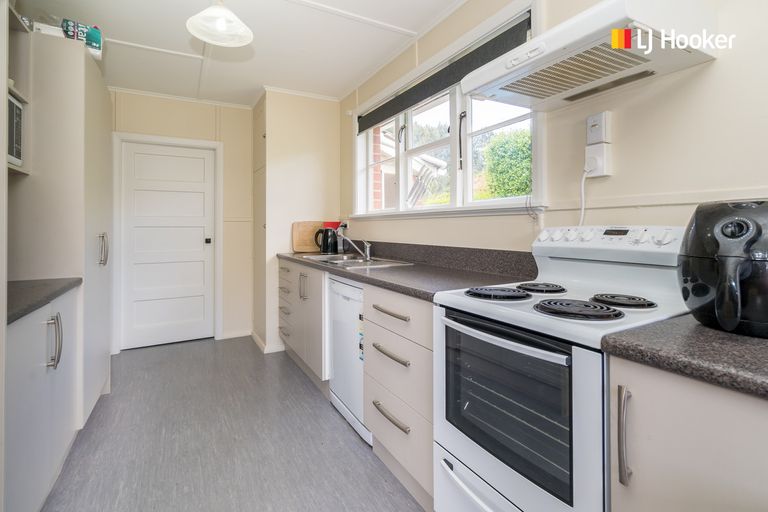 Photo of property in 128 District Road, Green Island, Dunedin, 9018