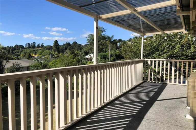 Photo of property in 17 Barberton Terrace, Red Hill, Papakura, 2110