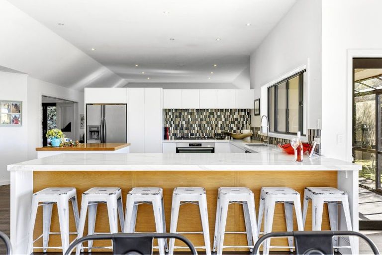 Photo of property in 214 Mapara Road, Acacia Bay, Taupo, 3385