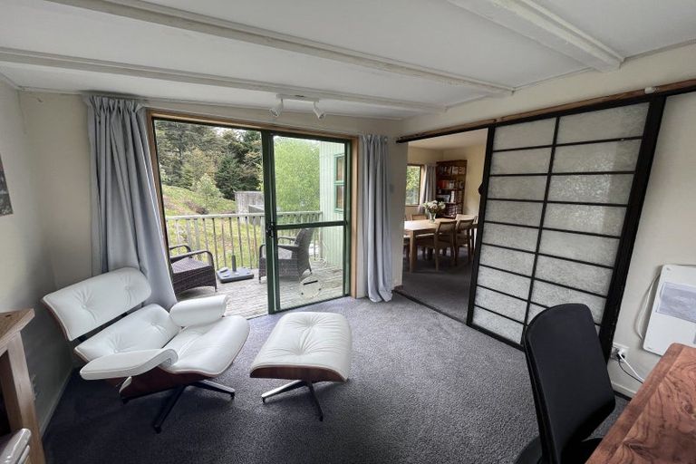 Photo of property in 117a Wynyard Crescent, Fernhill, Queenstown, 9300