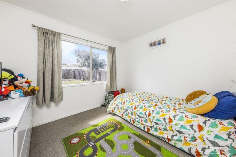 Photo of property in 3 Carter Place, Manurewa, Auckland, 2102