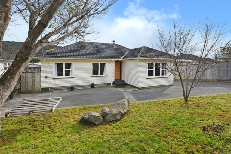 Photo of property in 60 Coast Road, Wainuiomata, Lower Hutt, 5014