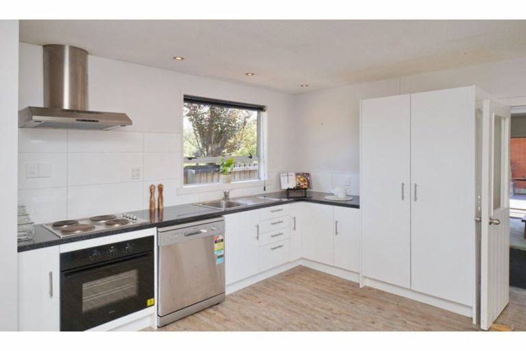 Photo of property in 97 Winters Road, Redwood, Christchurch, 8051