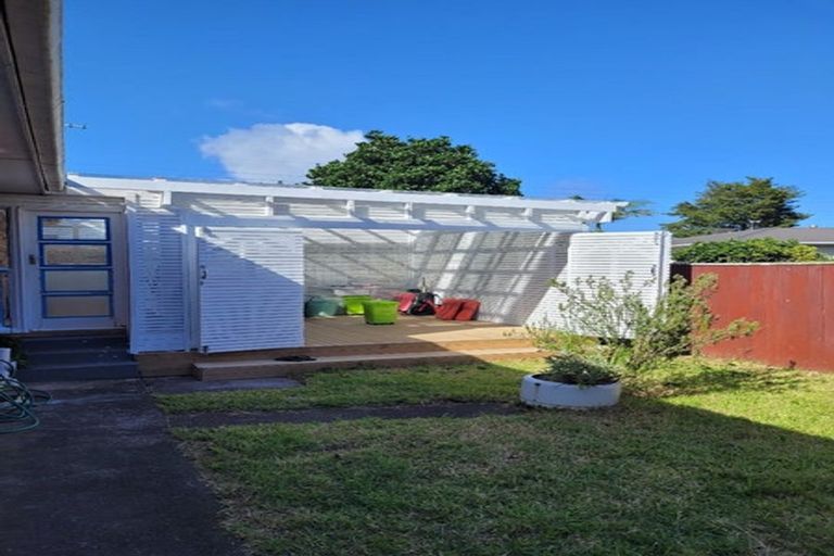 Photo of property in 2/11 Anthony Place, Pakuranga, Auckland, 2010