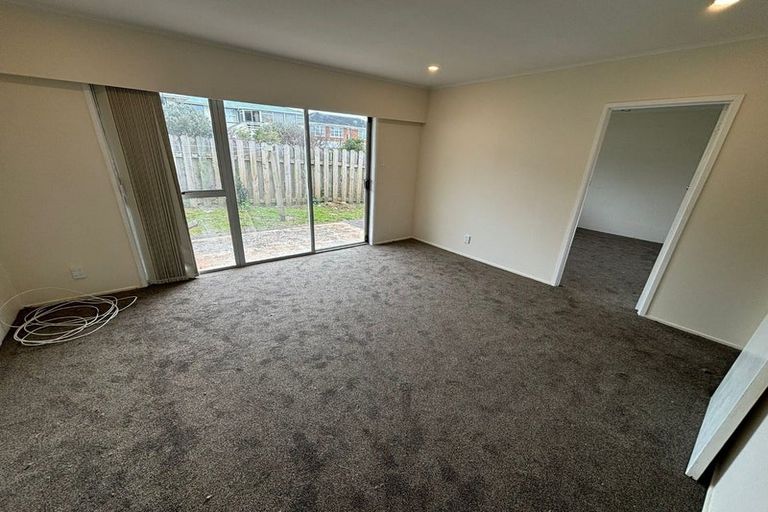 Photo of property in 8/5 Deering Place, Papatoetoe, Auckland, 2025