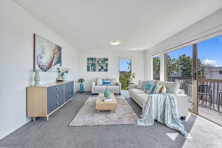 Photo of property in 1/20 Castor Bay Road, Castor Bay, Auckland, 0620