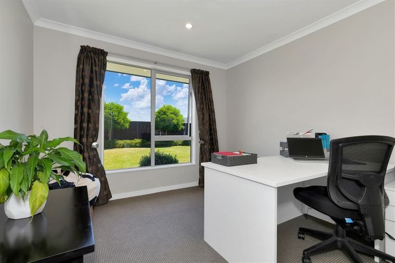 Photo of property in 23 Churchill Drive, Rangiora, 7400