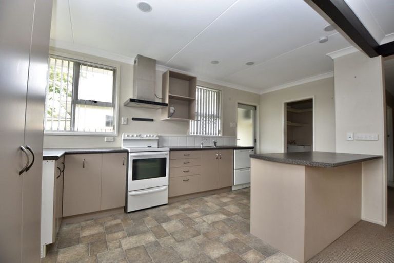 Photo of property in 65 Victoria Street, Carterton, 5713