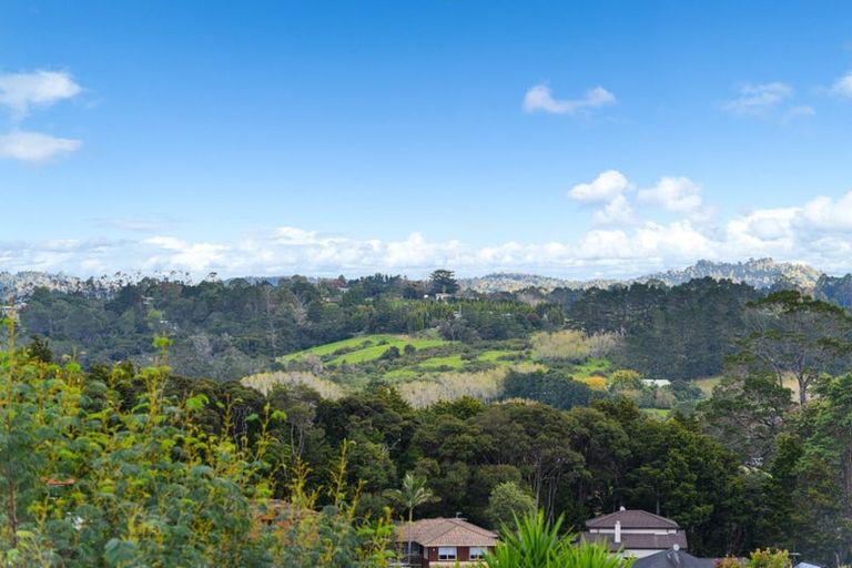 Photo of property in 4 San Casello Rise, Henderson, Auckland, 0612