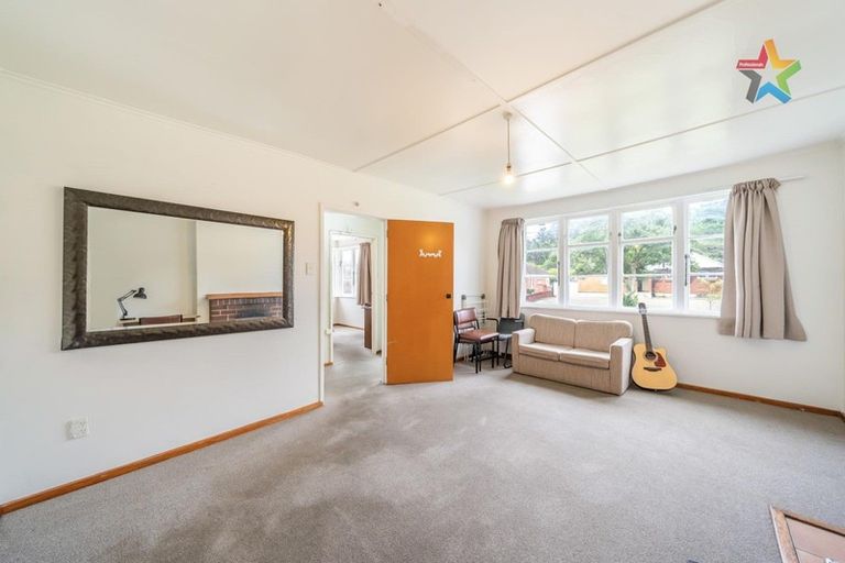 Photo of property in 4a Langford Street, Naenae, Lower Hutt, 5011