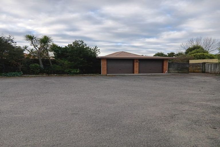 Photo of property in 3 Warren Place, Frankleigh Park, New Plymouth, 4310